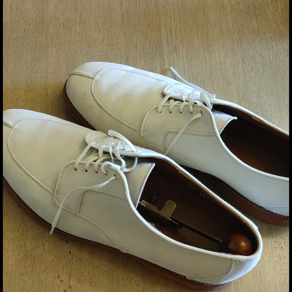 Allen Edmonds white golf shoes